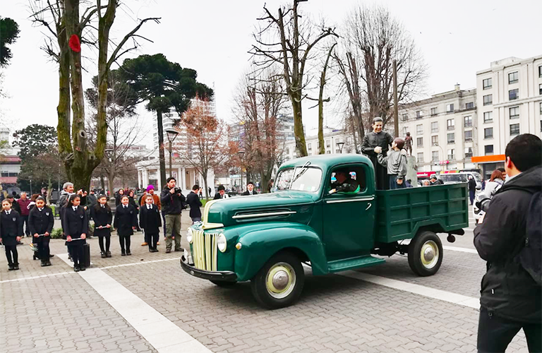La camioneta verde: Recorre Concepción junto a Duoc