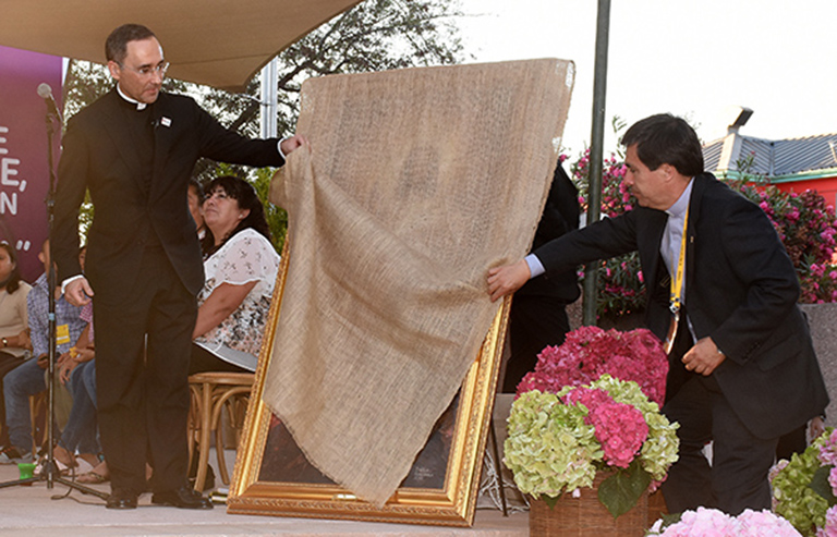 Historia y significado: El regalo del Papa Francisco al Santuario del Padre Hurtado
