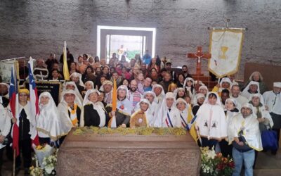 Cuasimodistas peregrinan al Santuario Padre Hurtado