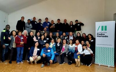 Taller de escucha activa en parroquia Jesús obrero