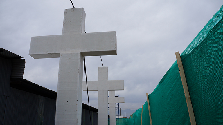 Iquique, Santiago, Temuco: Tres ciudades, tres cruces