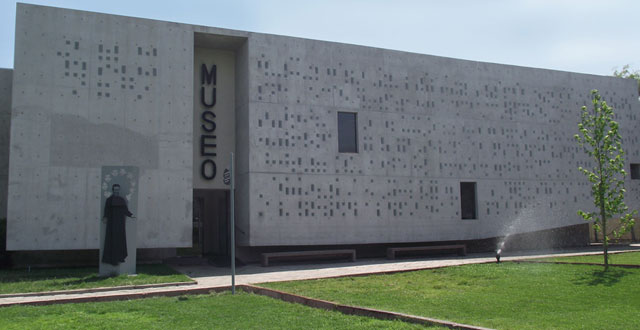 Memorial de la solidaridad: Museo Padre Hurtado