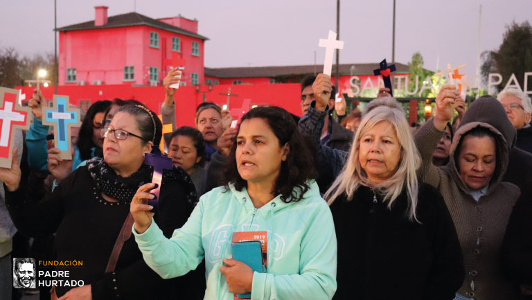 Galería | Vía Crucis 2019 junto a la comunidad de Estación Central